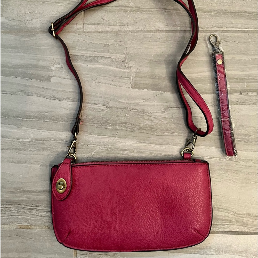 Simply Susan non-leather wristlet